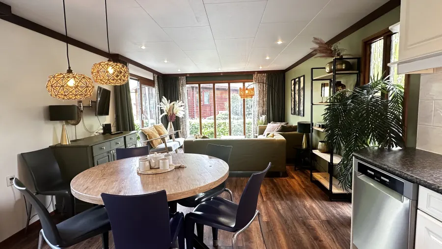 Woon- en eetkamer